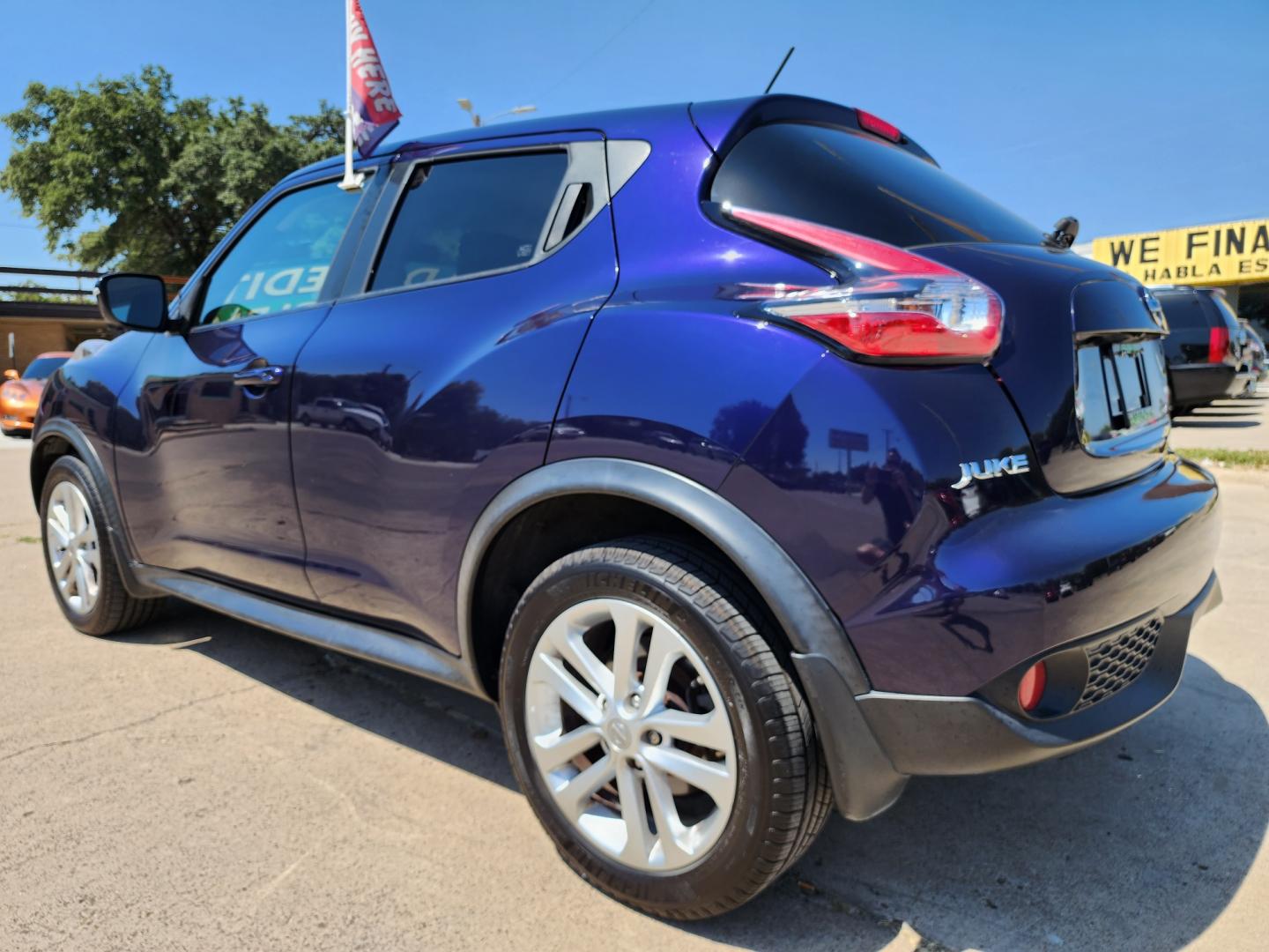 2015 BLUE Nissan Juke SV (JN8AF5MR5FT) , AUTO transmission, located at 2660 S.Garland Avenue, Garland, TX, 75041, (469) 298-3118, 32.885551, -96.655602 - Welcome to DallasAutos4Less, one of the Premier BUY HERE PAY HERE Dealers in the North Dallas Area. We specialize in financing to people with NO CREDIT or BAD CREDIT. We need proof of income, proof of residence, and a ID. Come buy your new car from us today!! This is a SUPER CLEAN 2015 NISSAN JUK - Photo#5